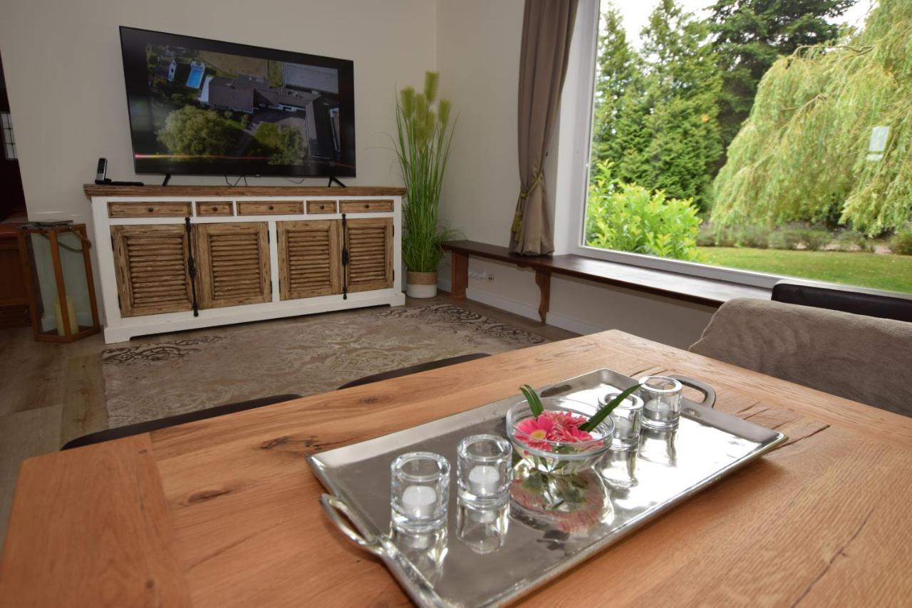 Landhaus Hideaway Mit Aussenpool, Sauna Und Kamin Bosau Bagian luar foto