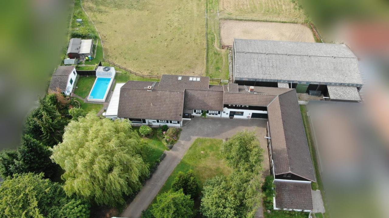 Landhaus Hideaway Mit Aussenpool, Sauna Und Kamin Bosau Bagian luar foto