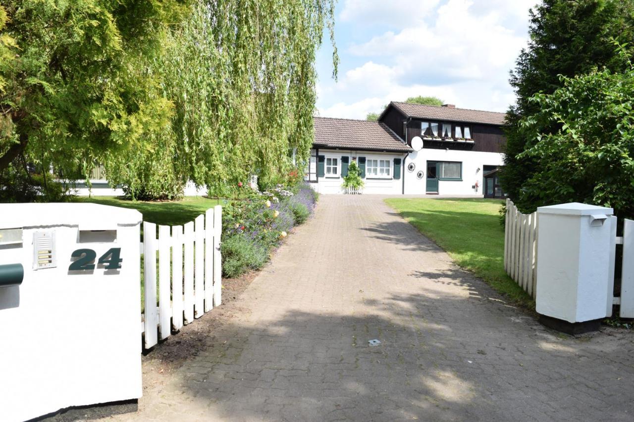 Landhaus Hideaway Mit Aussenpool, Sauna Und Kamin Bosau Bagian luar foto
