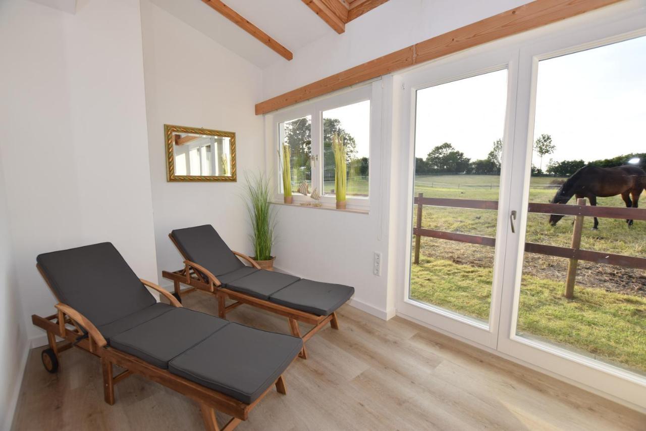 Landhaus Hideaway Mit Aussenpool, Sauna Und Kamin Bosau Bagian luar foto
