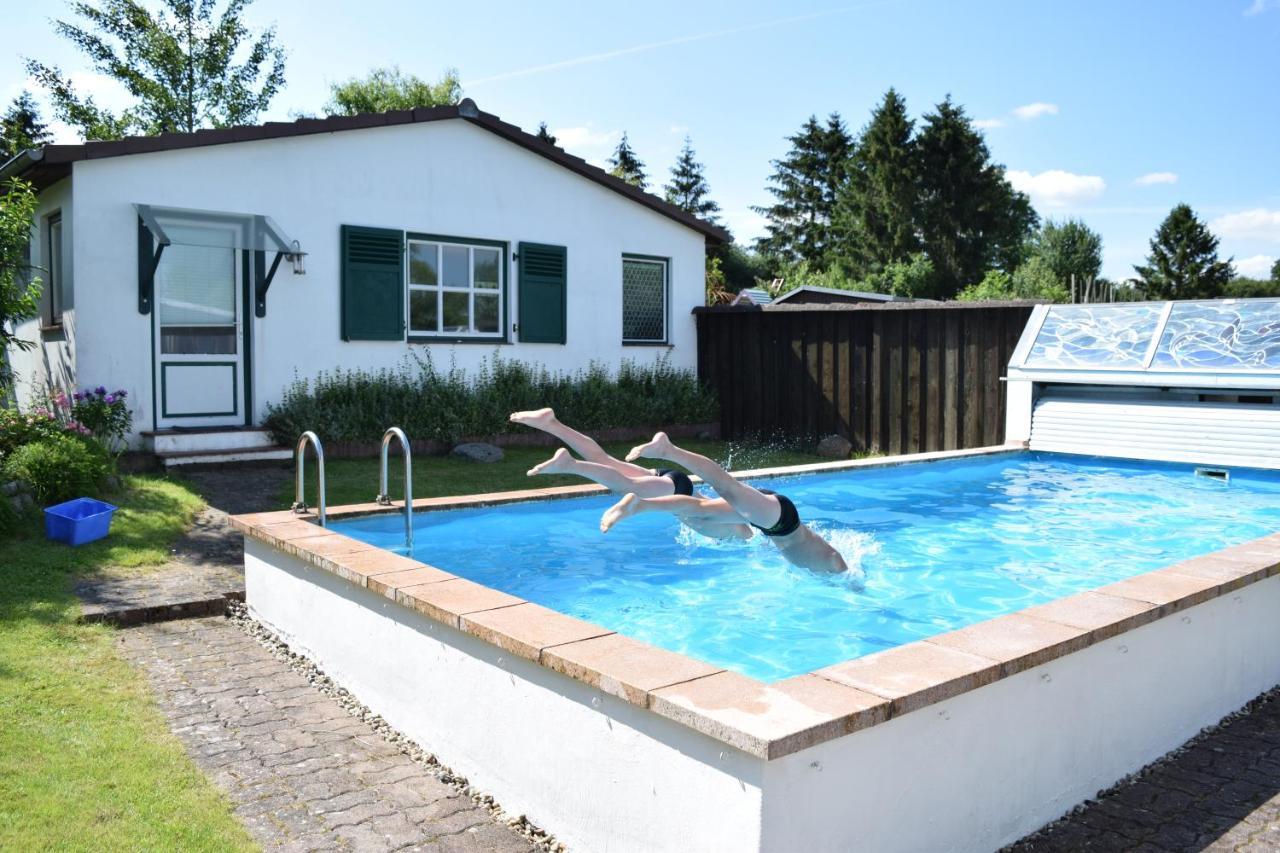 Landhaus Hideaway Mit Aussenpool, Sauna Und Kamin Bosau Bagian luar foto